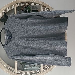 EUC Gap Stretch long sleeved shirt. Woman's size Large.